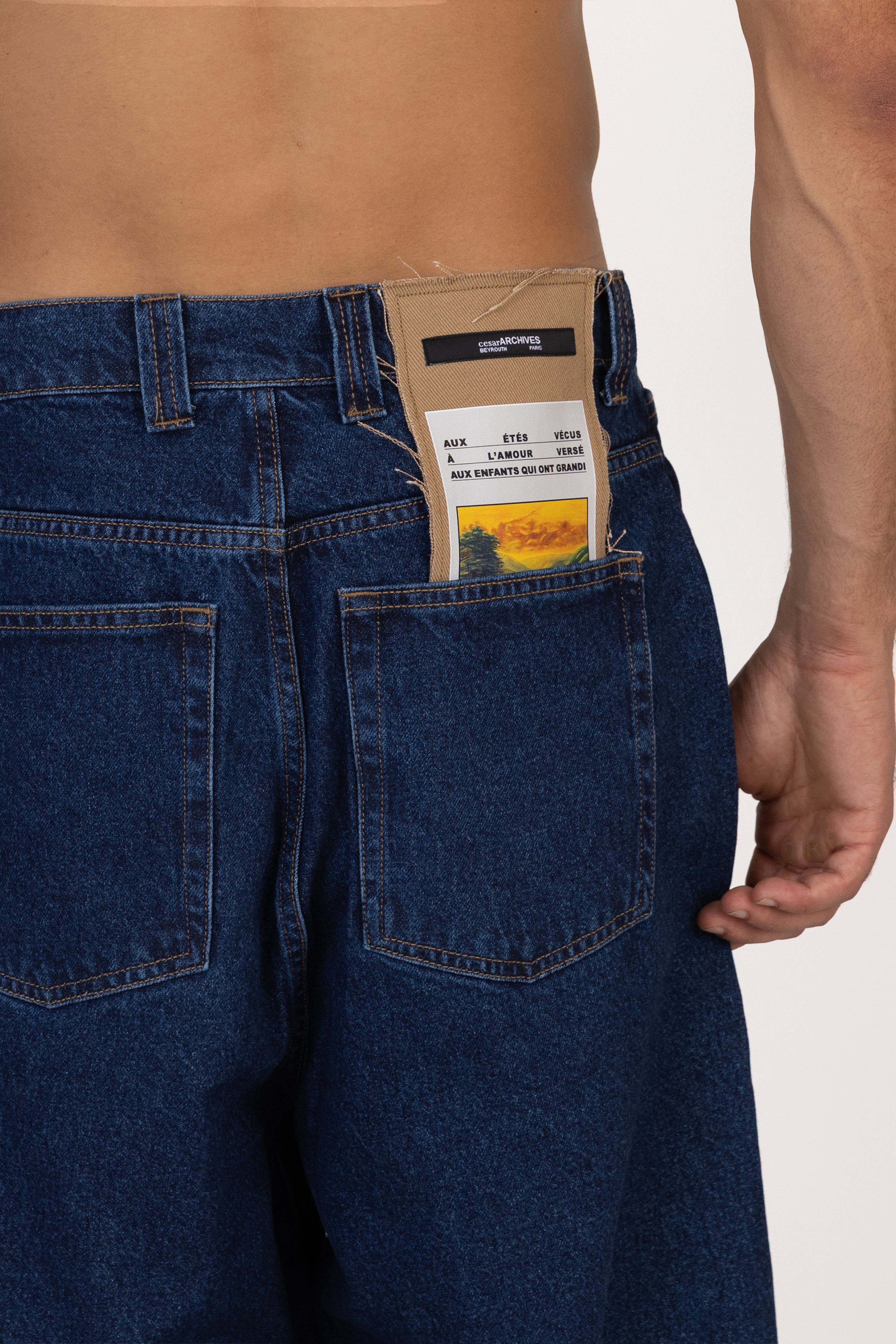 C008 BAGGY JEANS