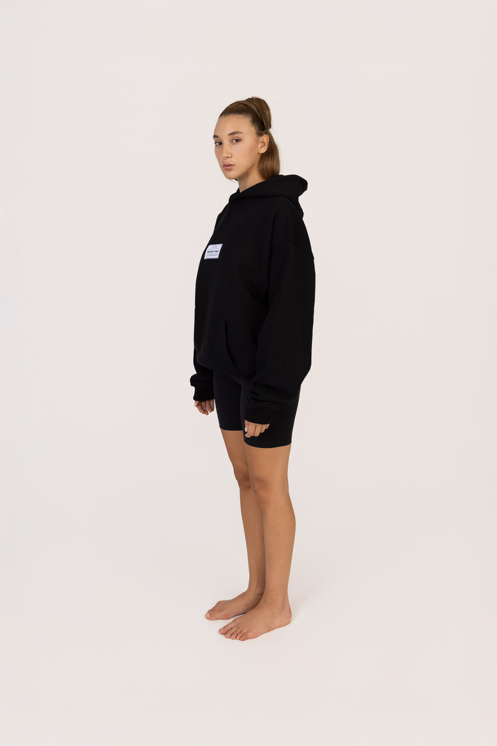 T004 OVERSIZED HOODIE