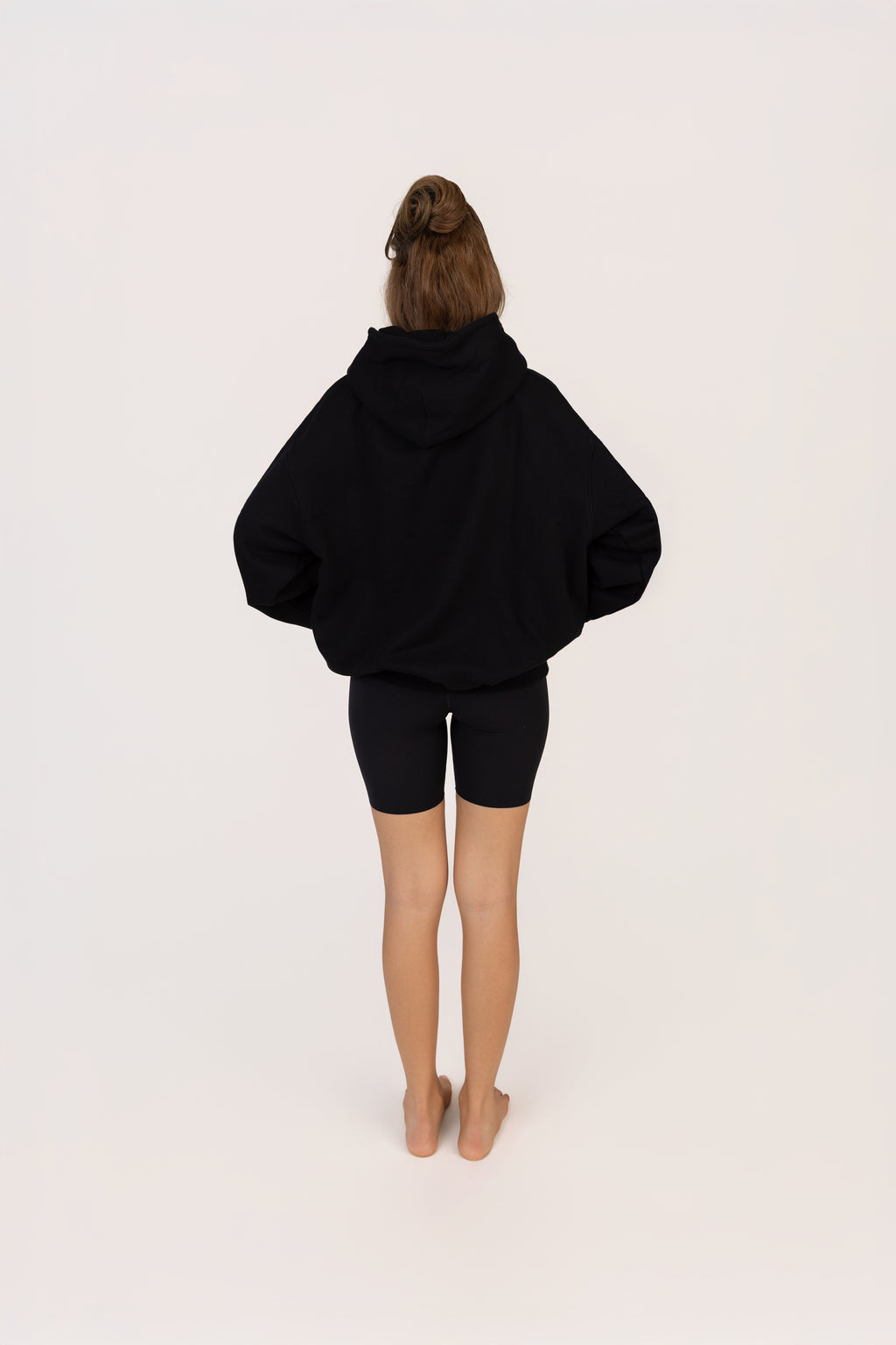 T004 OVERSIZED HOODIE